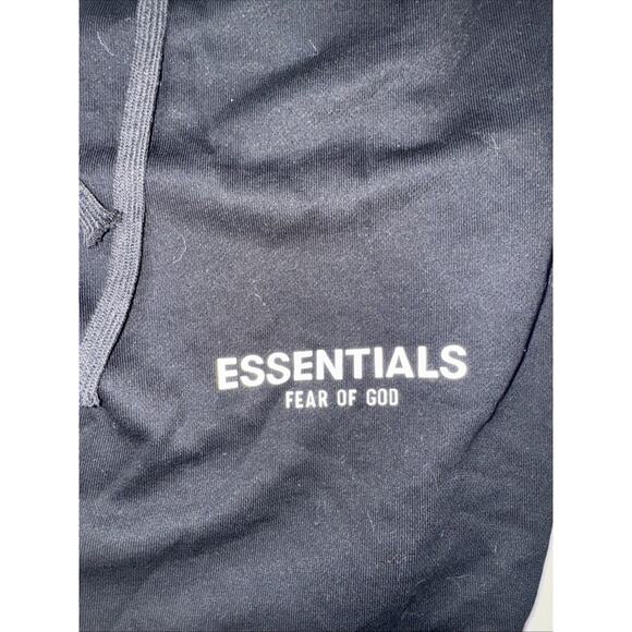 NWT Fear of God Essentials Shorts Men’s Large (m27) - Picture 2 of 4